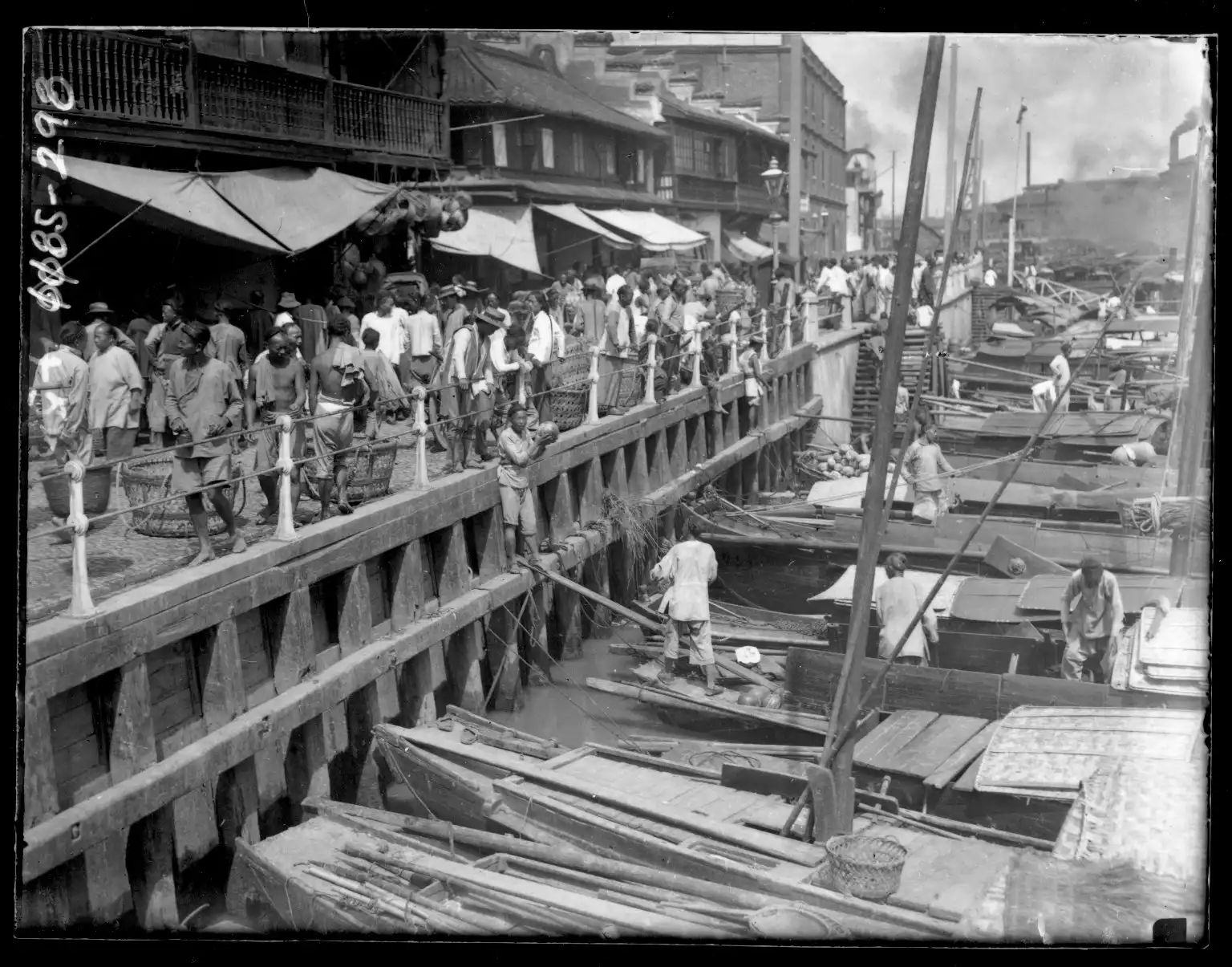 密码保护：「Shanghai to Cheefoo(Yantai),Shanghai to Soochow(Suzhou),Shanghai street scene」 1890-1911